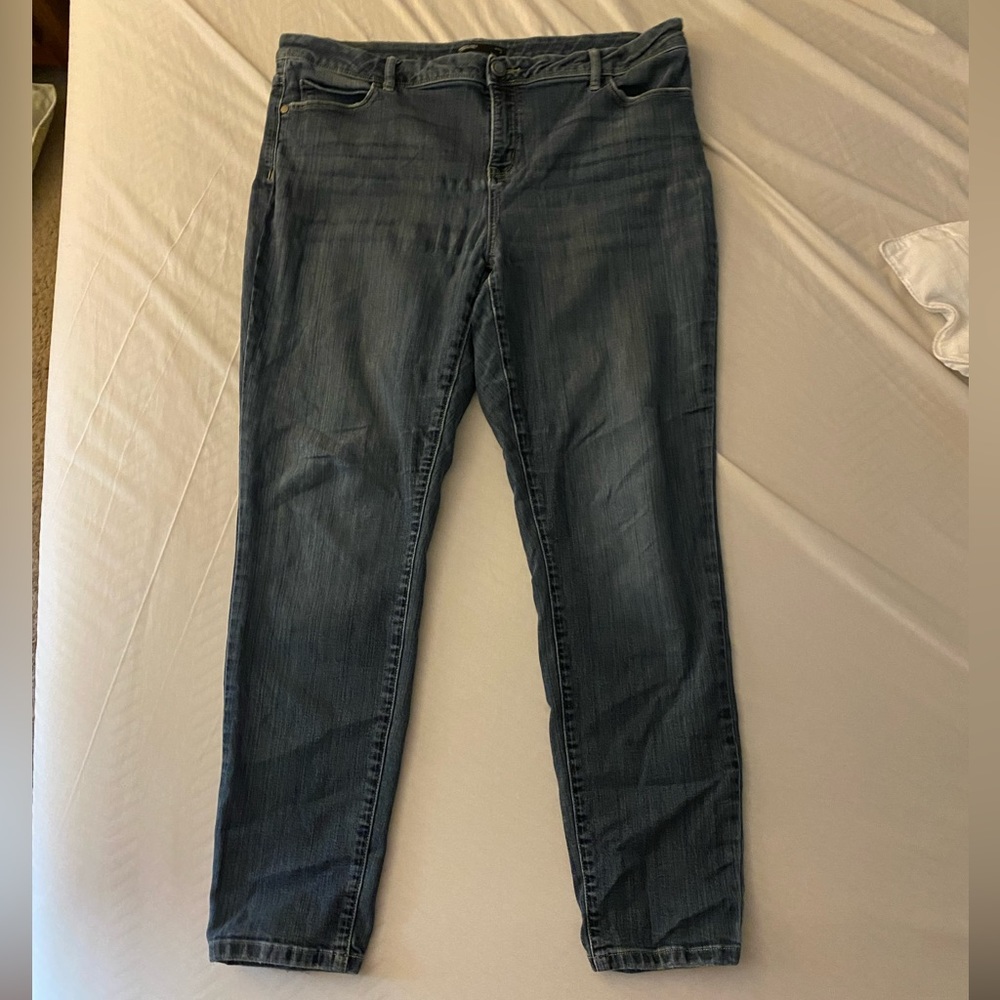Simply Vera Verawang power stretch core skinny jeans